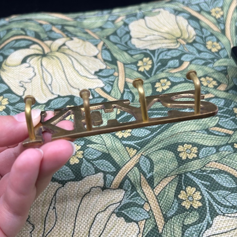 Vintage Brass Key Hook Cottagecore Wall Mount Gold Tone India 4 Hooks - Picture 5 of 11